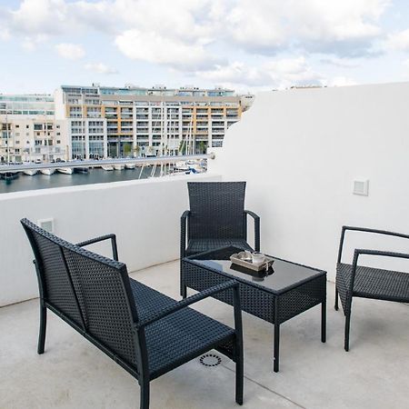 B&B Marina Ta Xbiex Luaran gambar